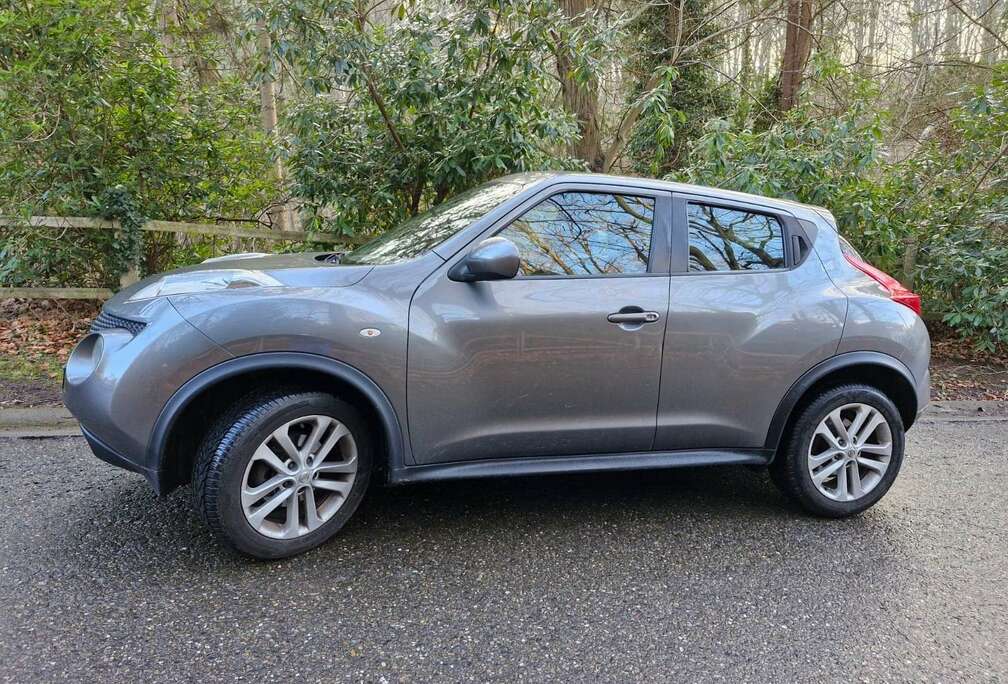 Nissan 1.6 CVT Shiro
