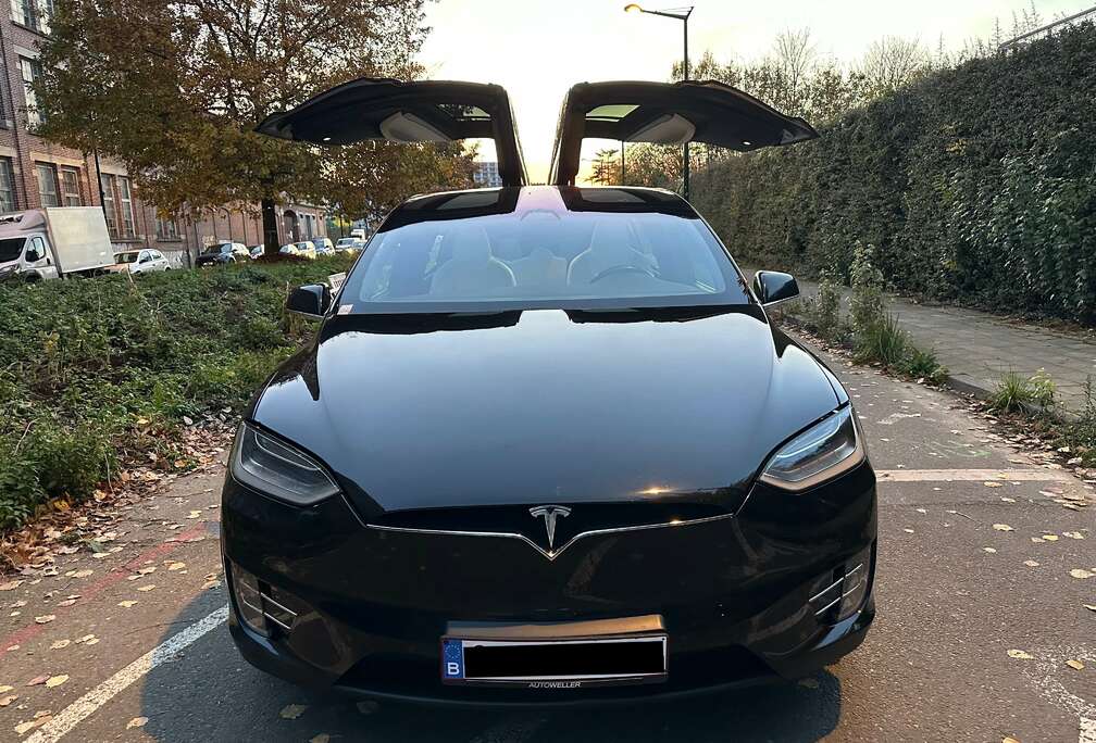 Tesla Model X Ludicrous Performance