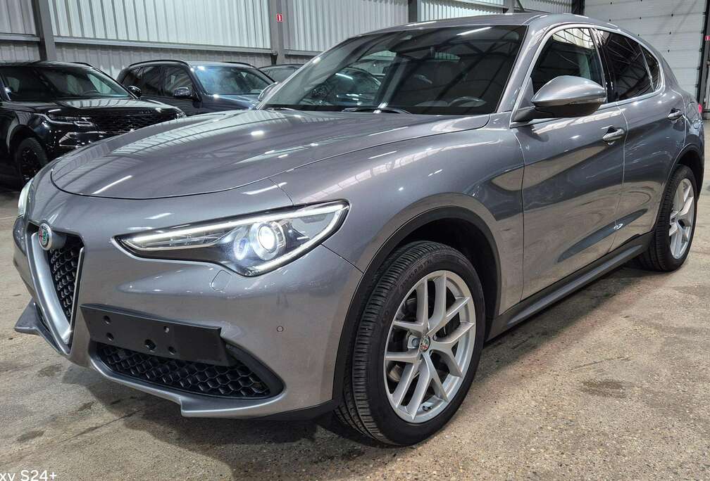 Alfa Romeo Stelvio 2.0 Turbo 16V AT8-Q4 Super