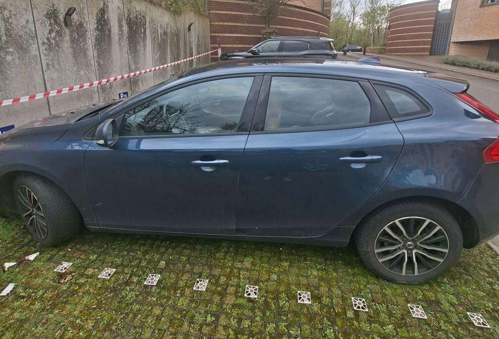 Volvo V40 2.0 T2 Sport Edition GPF (EU6d-TEMP)