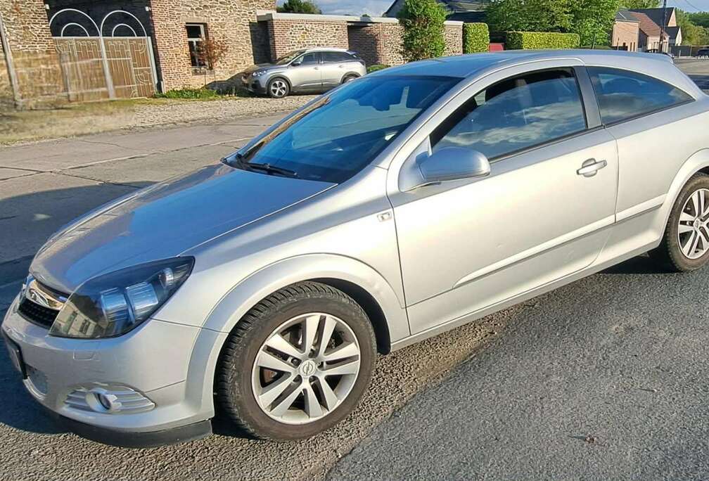 Opel GTC 1.7 CDTi RARE 1er prop 159k Km Réel