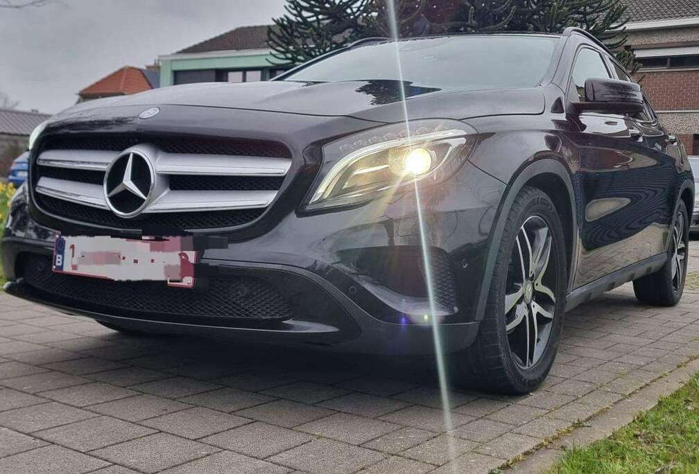 Mercedes-Benz GLA 200 d