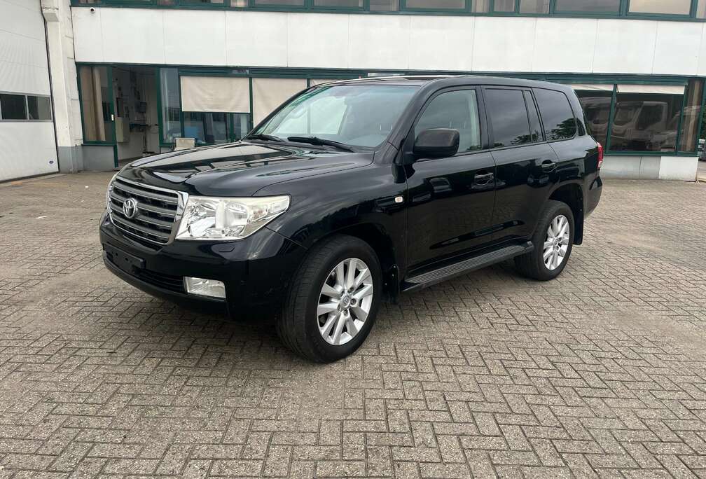 Toyota Land Cruiser 4.5 D-4D V8 VX