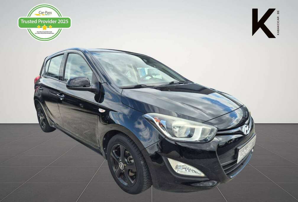 Hyundai 1.2i Blackline / Cuir / USB / MP3 / Garantie 12 Mois