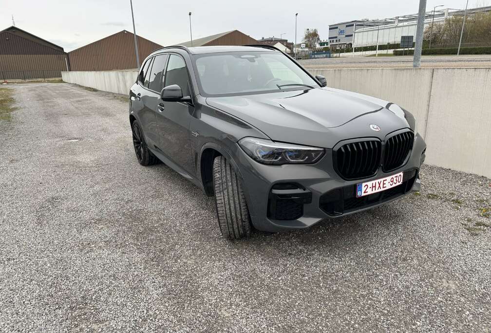 BMW xDrive45e xLine M Pack