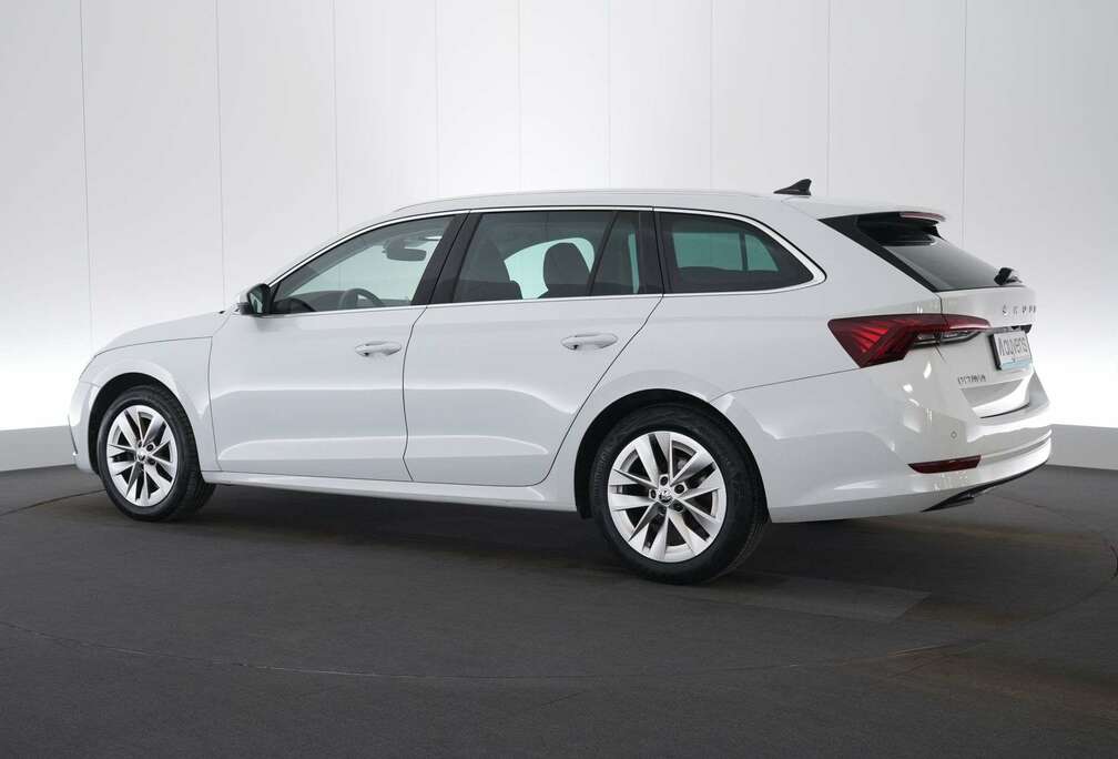 Skoda Combi 2.0 TDi SCR Clever+ LED GPS PDC CAM Verw. Ze