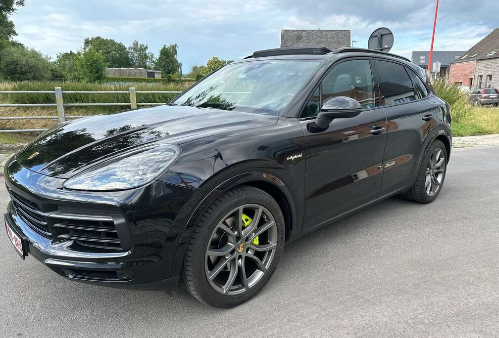 Porsche 3.0i V6 PHEV Tiptronic S