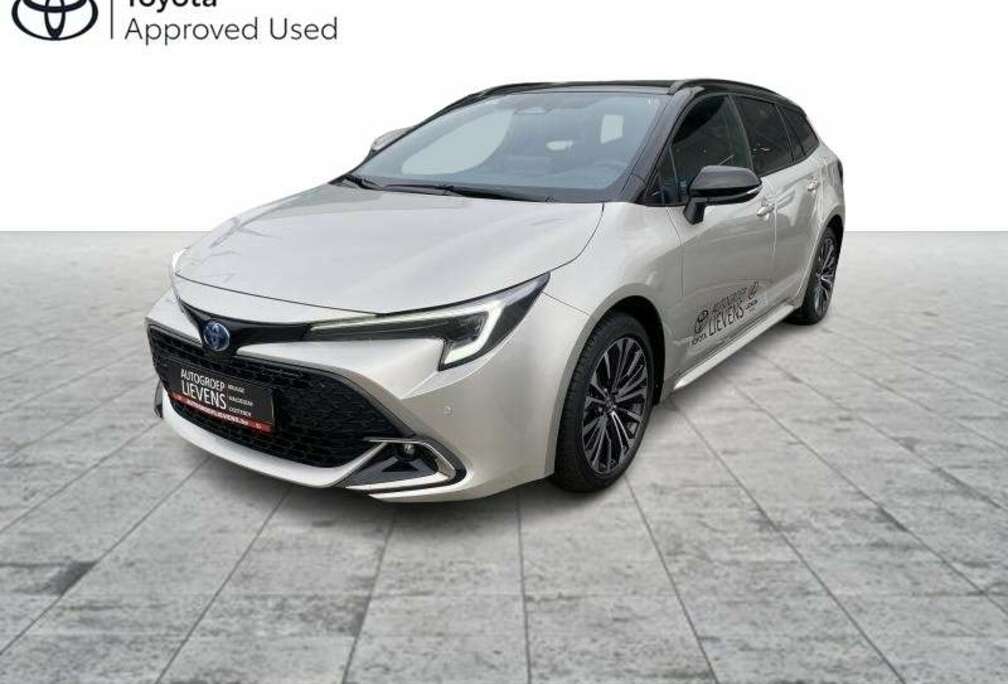 Toyota 1.8 HYB STYLE + TECH PACK