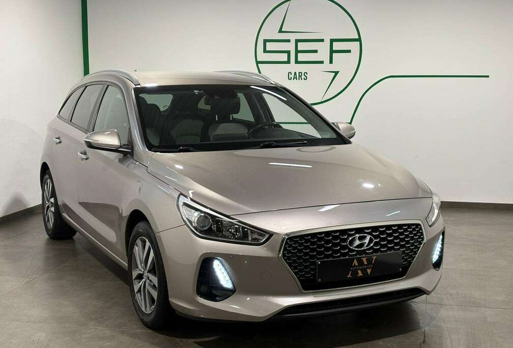 Hyundai ** 1.4i ** Twist GO ** GPS ** Garantie 12 mois **