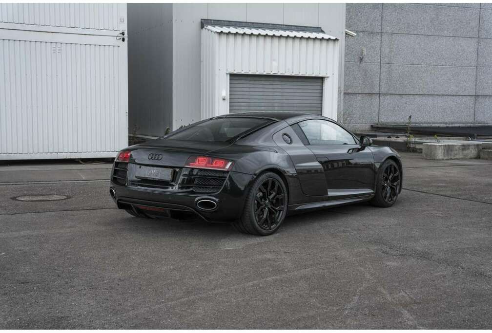 Audi Coupe 5.2 FSI quattro