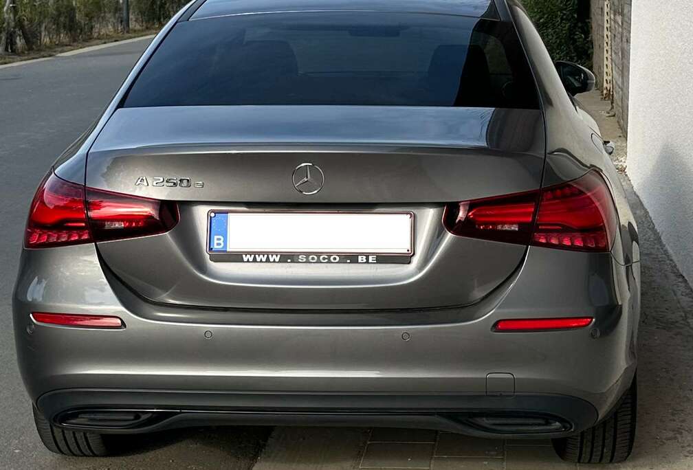 Mercedes-Benz e 8G-DCT Advanced Progressive