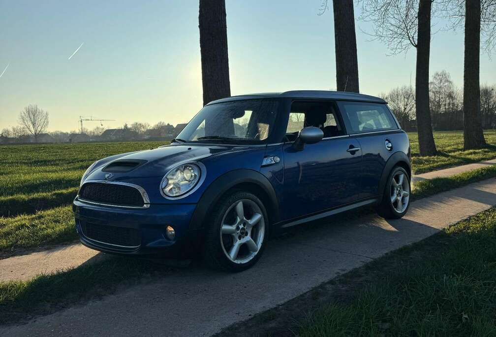 MINI met maar 77 ooo km carpass exclusief