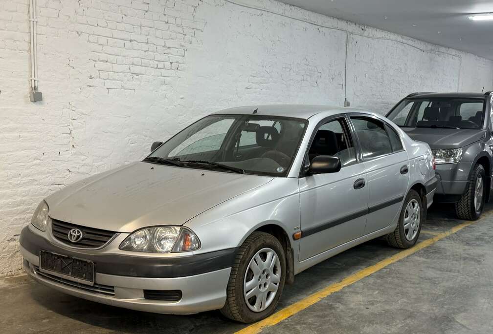 Toyota 1.8i 16v Linea Sol