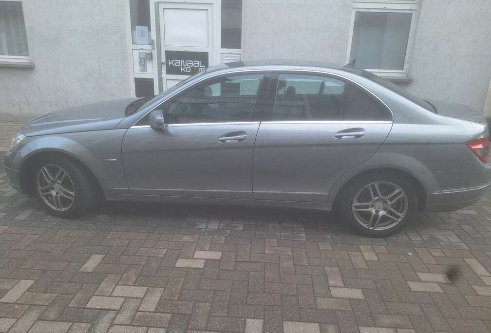 Mercedes-Benz Kompressor BlueEFFICIENCY Elegance