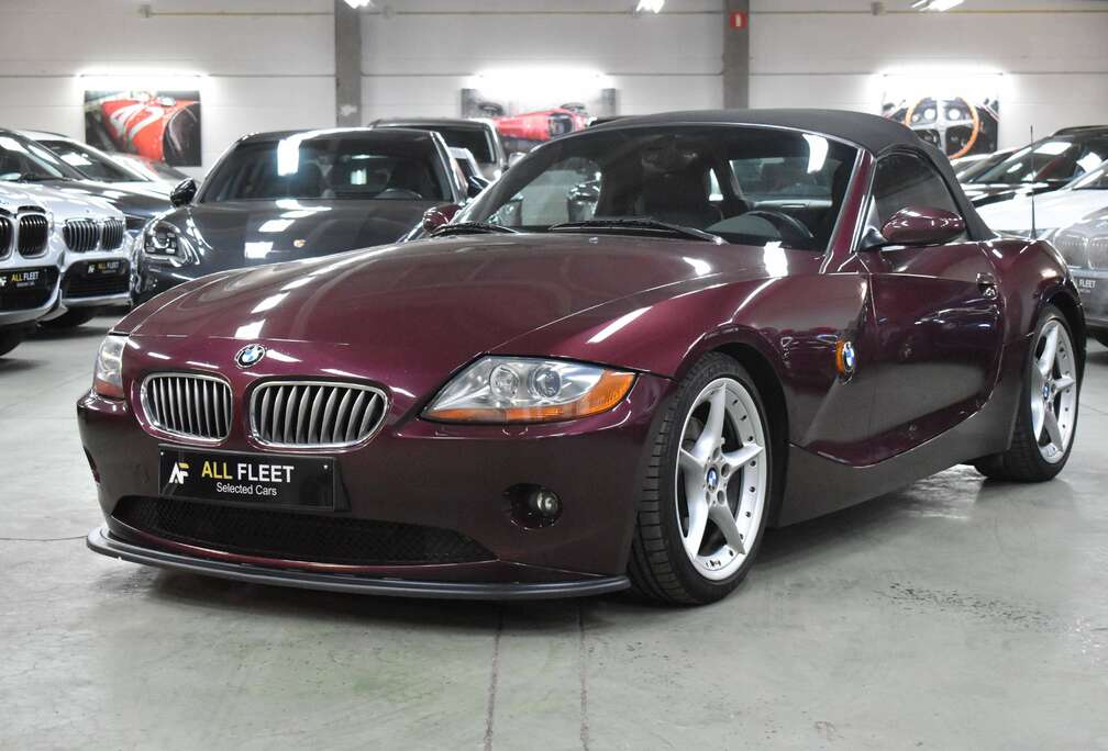 BMW Z4 3.0i FULL BMW HISTORY - official BMW dealer