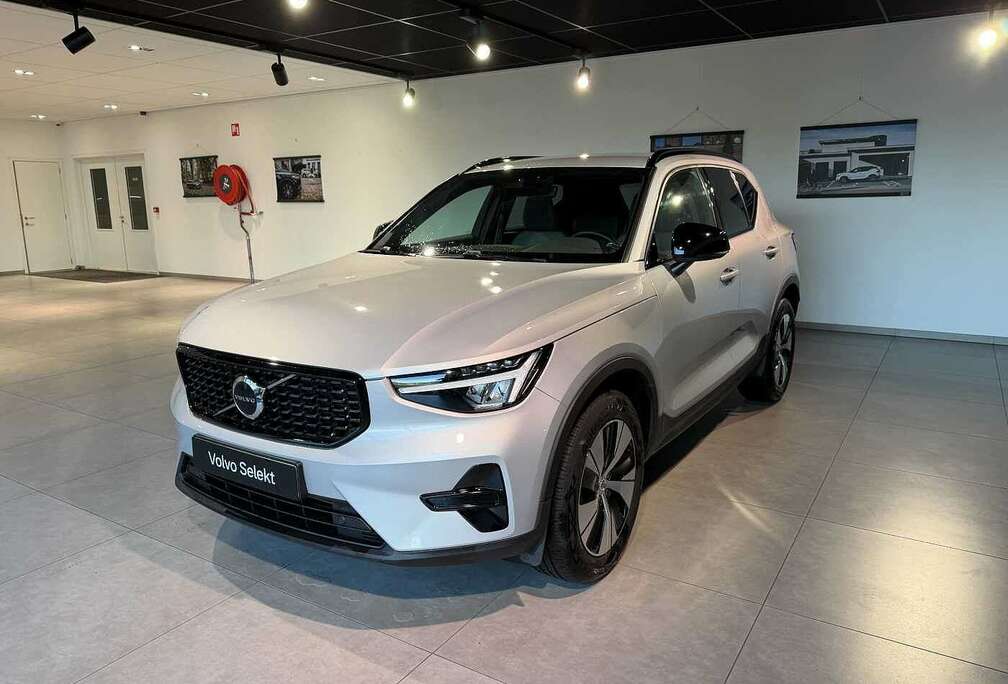 Volvo T2 Automaat Benzine, Plus Dark