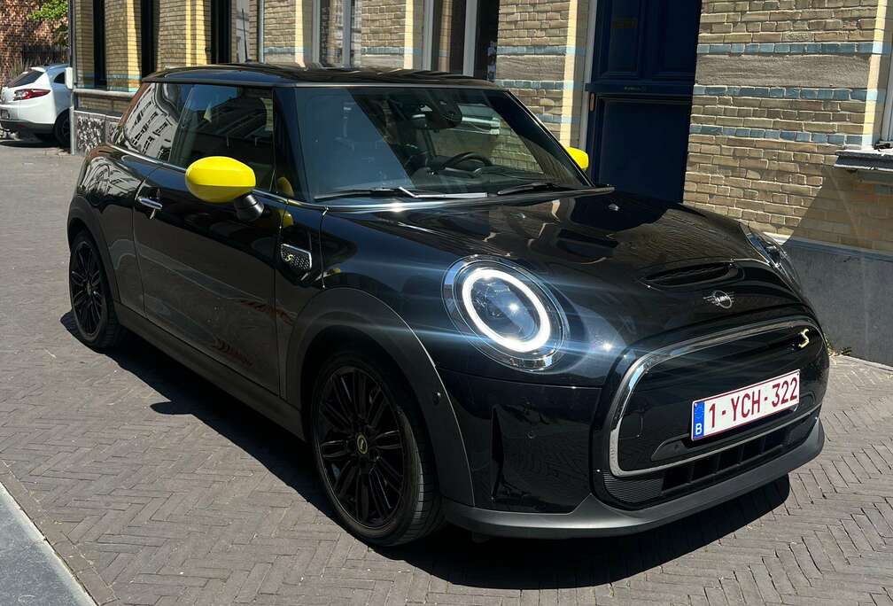 MINI Mini Cooper SE Essential Trim