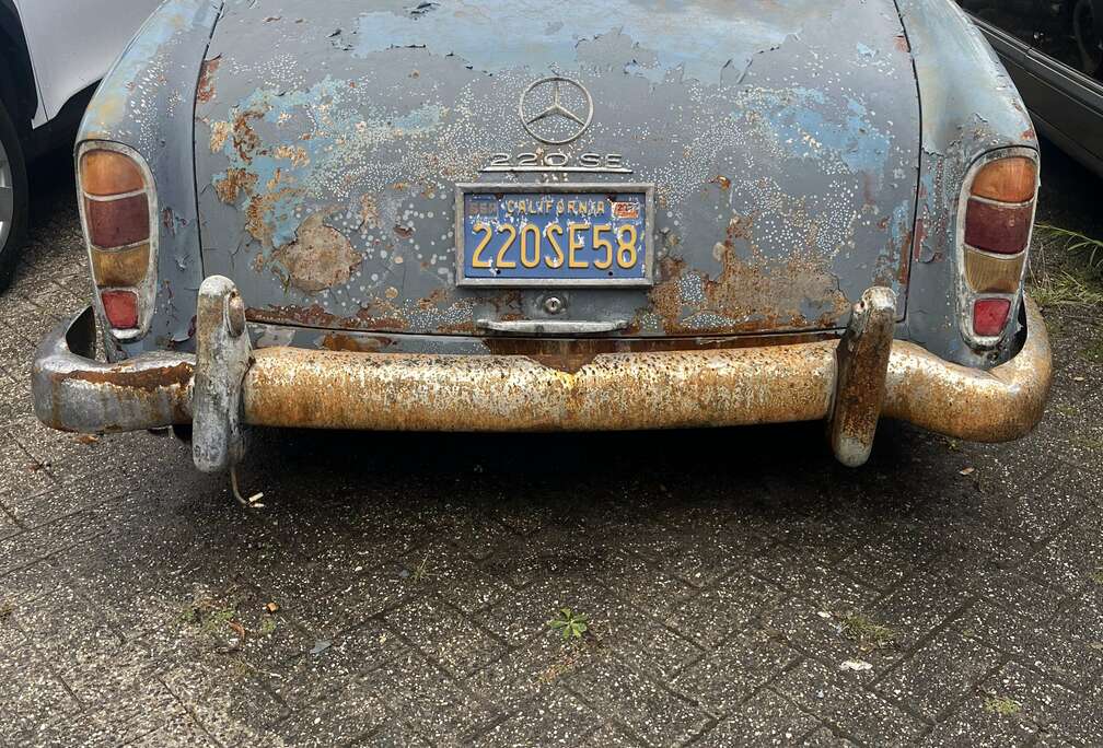 Mercedes-Benz Mercedes Ponto 220 se