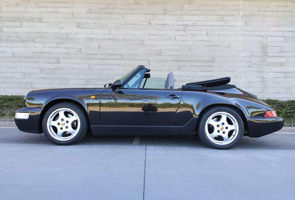 Porsche 911 Carrera 2 Cabriolet