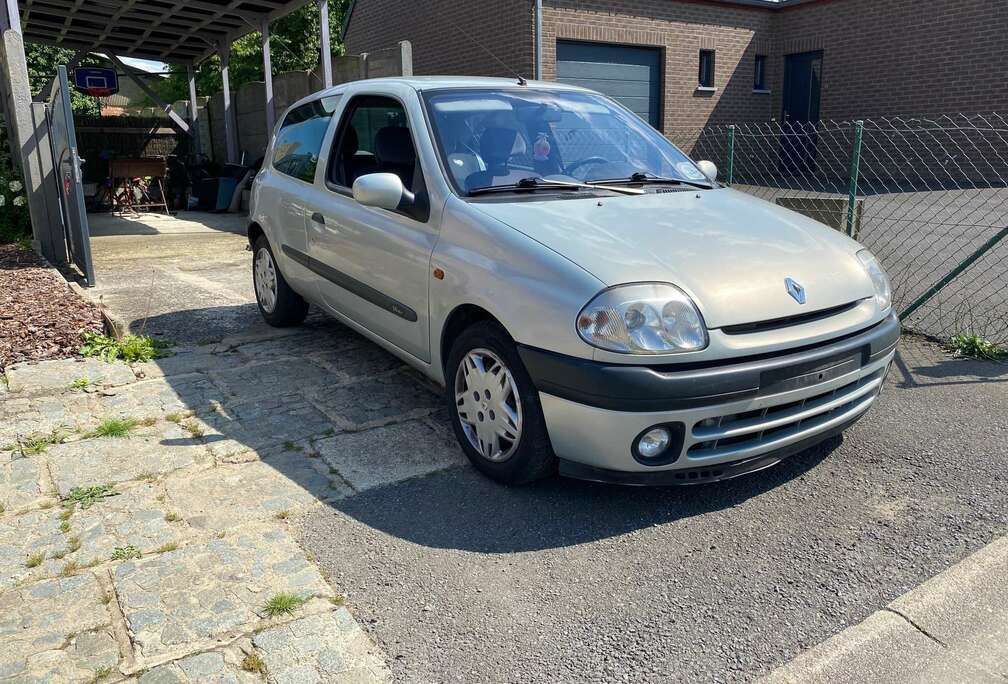 Renault 1.6i 16v RXE