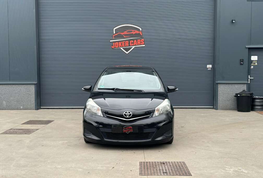 Toyota 1.4 D-4D Dynamic Navi Camera Airco