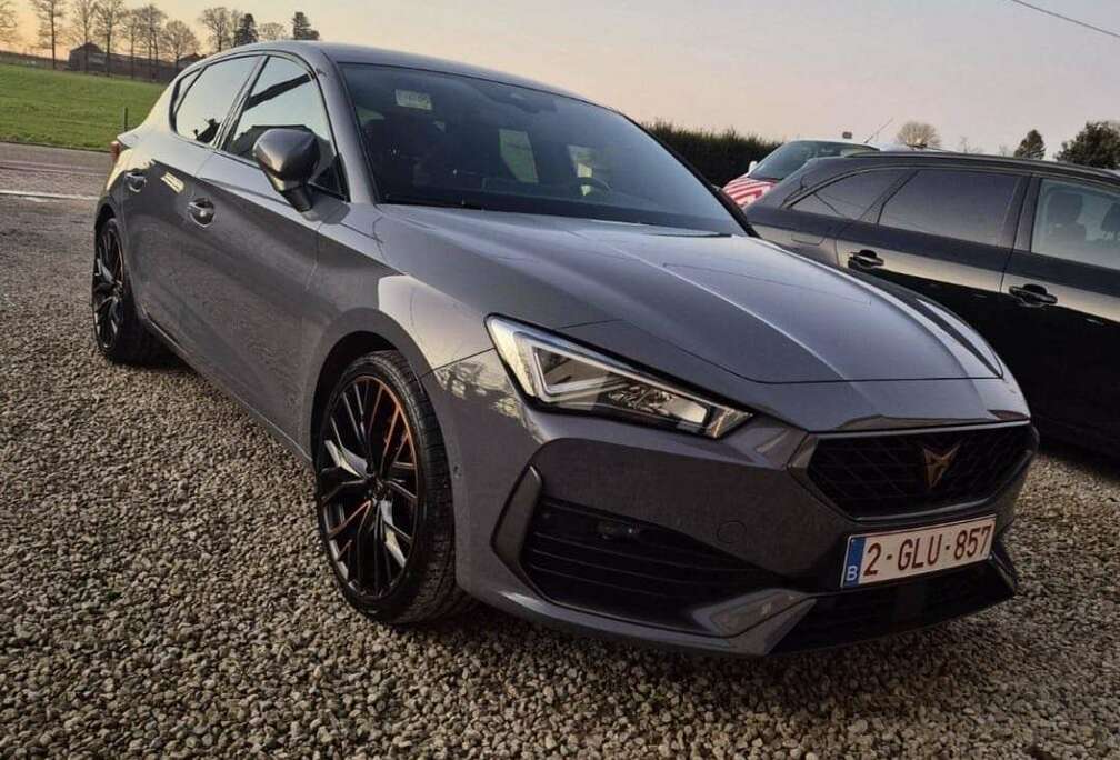 León 1.4 TSI VZ e-Hybrid DSG 245