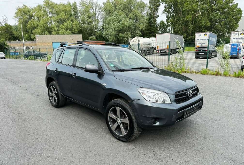 Toyota 2.2 Turbo D-4D 16v LX AIRCO CLIMATISÉ