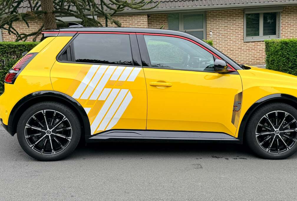 Renault E-R5 E-Tech 52 kWh Comfort Range Iconiq Cinq