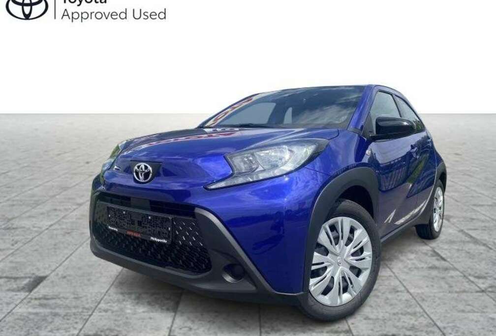 Toyota NEUVE en stock  play 1.0l MT