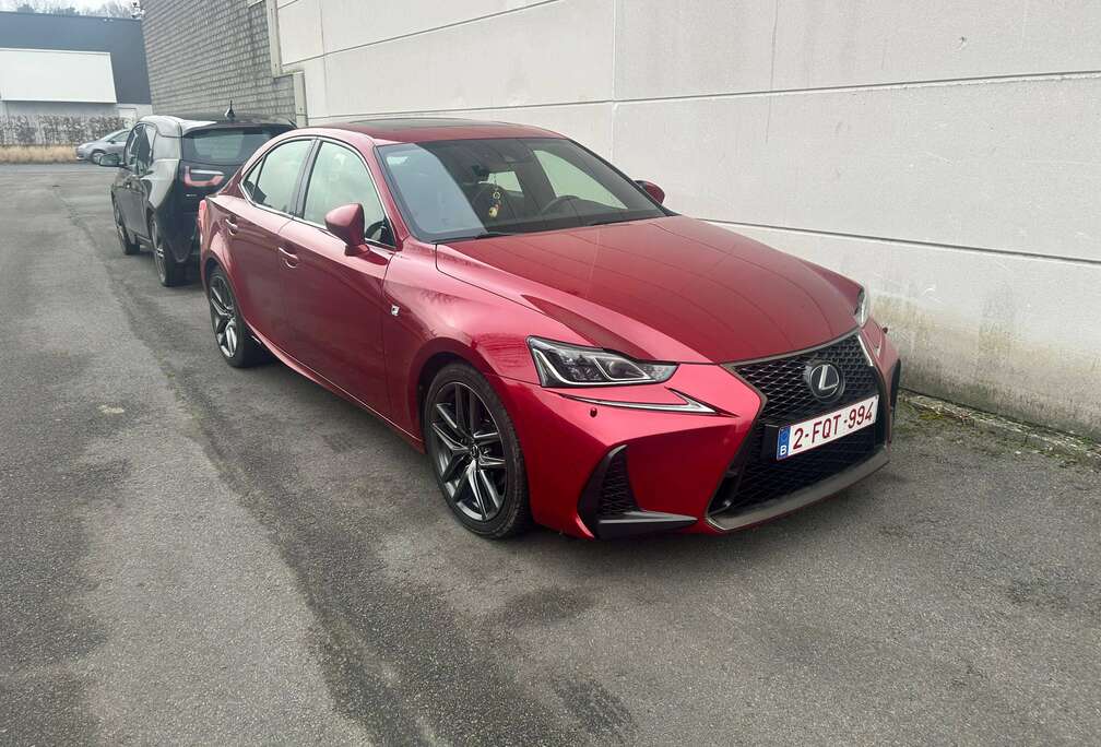 Lexus IS 300h 2.5i E-CVT (EU6.2)