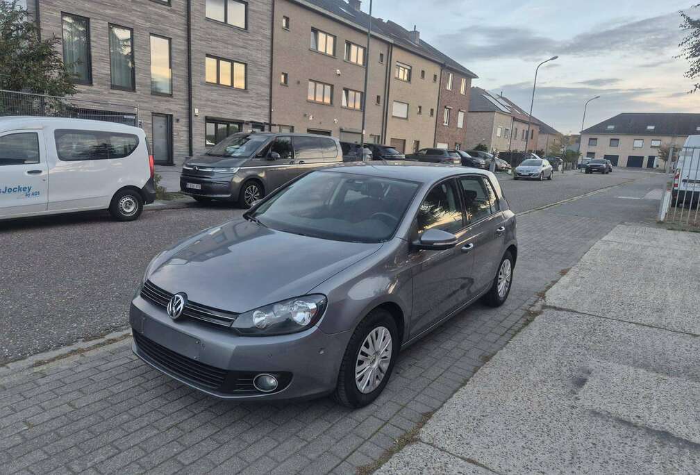 Volkswagen 1.2 TSI - Airco - parkingssensoren - Cruise controle - nagivatie + Keuring - Carpass - Garantie