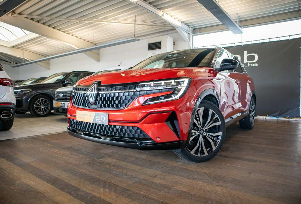 Renault 1.3, MASSAGE, 360 CAMERA, KEYLESS, ACC, LED