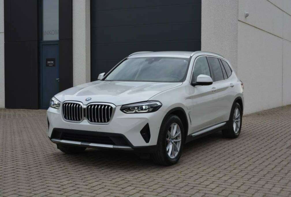 BMW xDrive30e PHEV 292Pk Facelift Navi/Cam/Trekhaak/2023