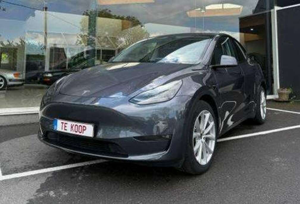 Tesla Model Y 72.5 kWh Dual Motor Long Range (324 kW)