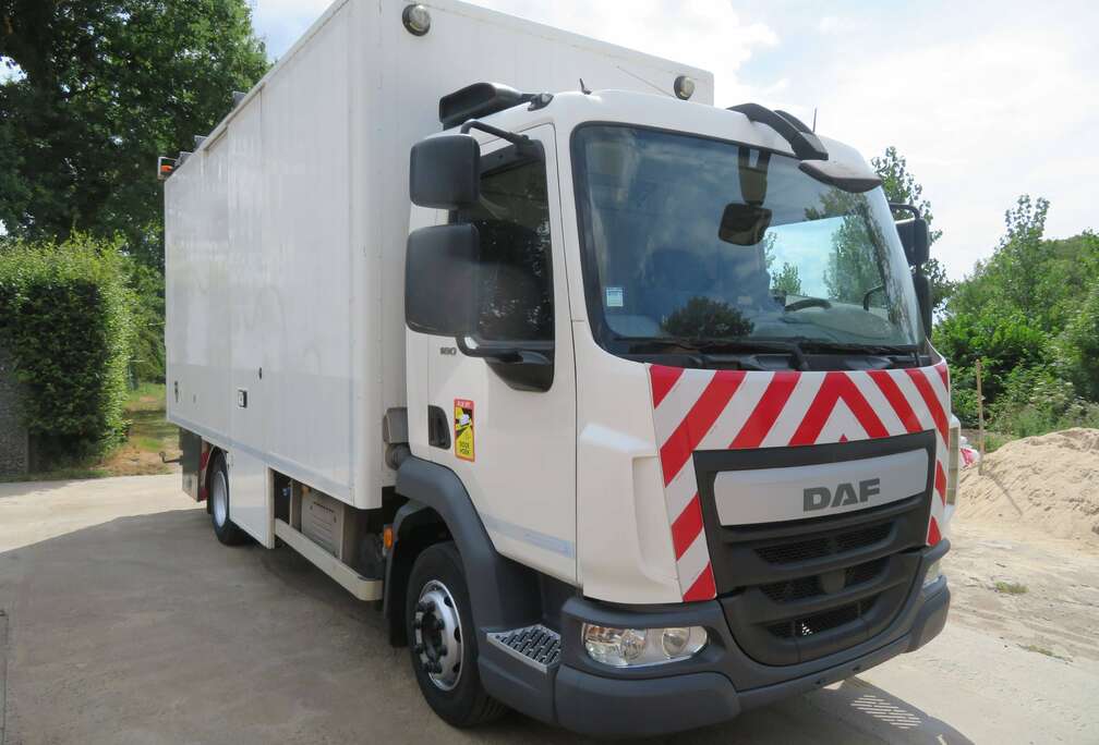 Trucks-Lkw LF180FA - ingericht