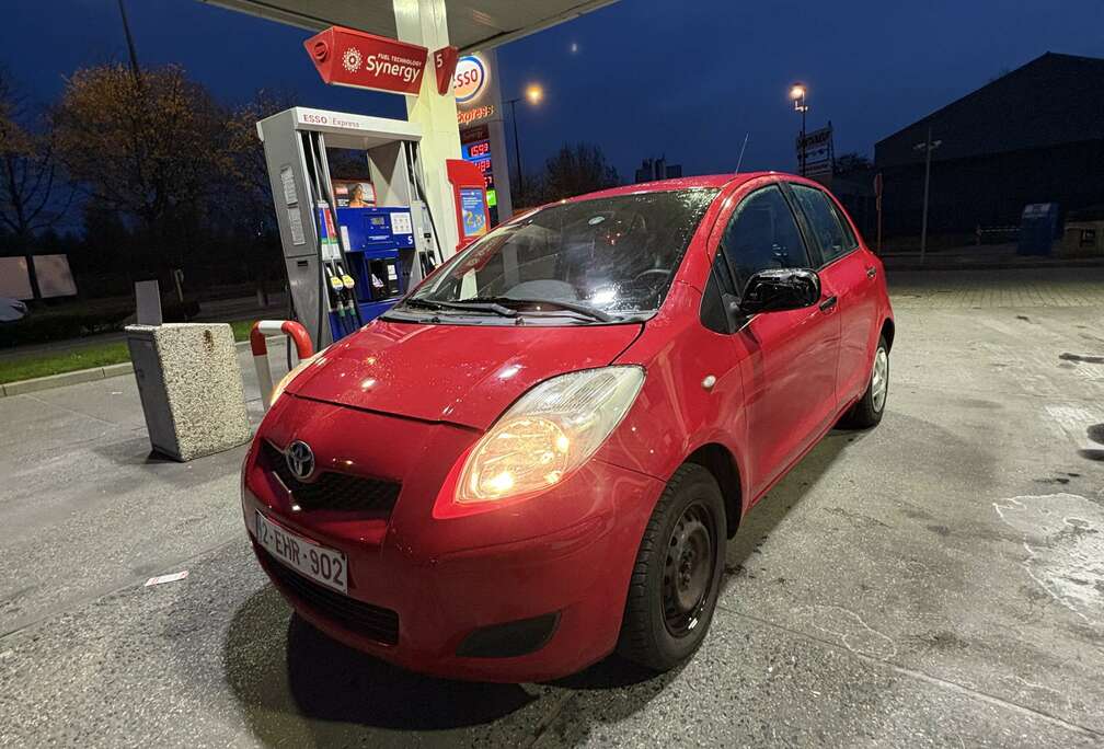 Toyota 1.0i VVT-i Natura