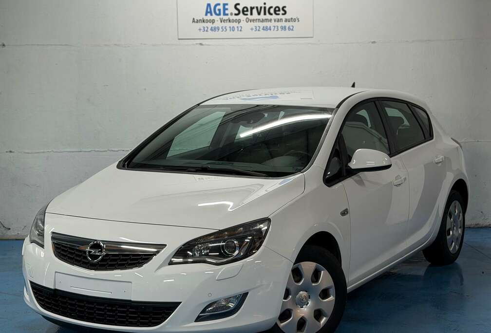 Opel Astra 1.6i Enjoy
