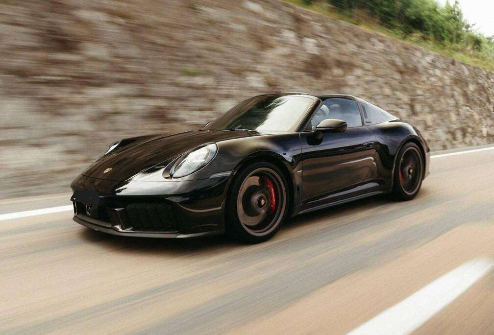 Porsche 911 Carrera 4 GTS Targa