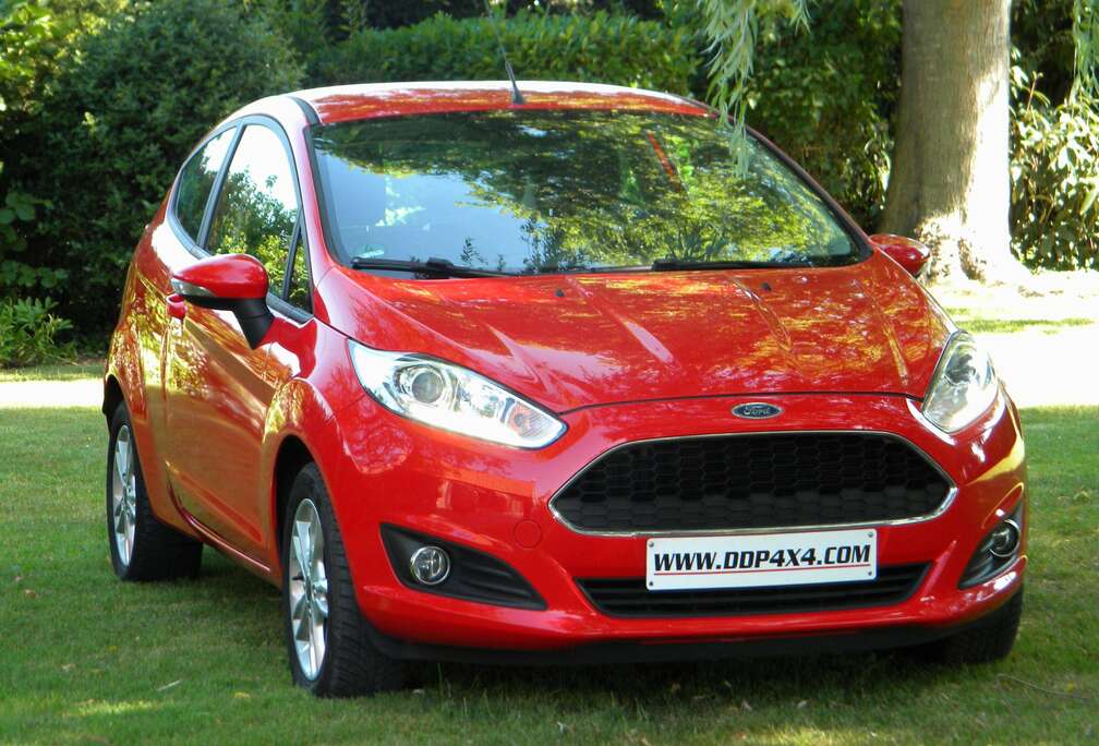 Ford Fiesta 1.25i Célébration  7490 € Garantie 12 mois