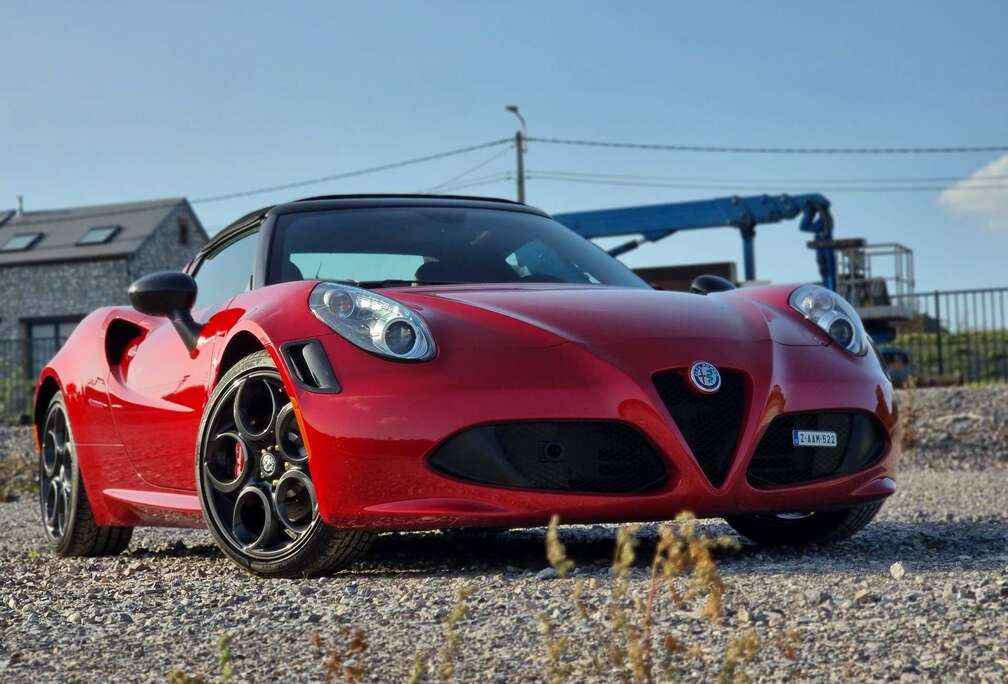 Alfa Romeo 1.7 TBi  * DIRECTION ASSISTER * CERAMIQUE * 5600KM