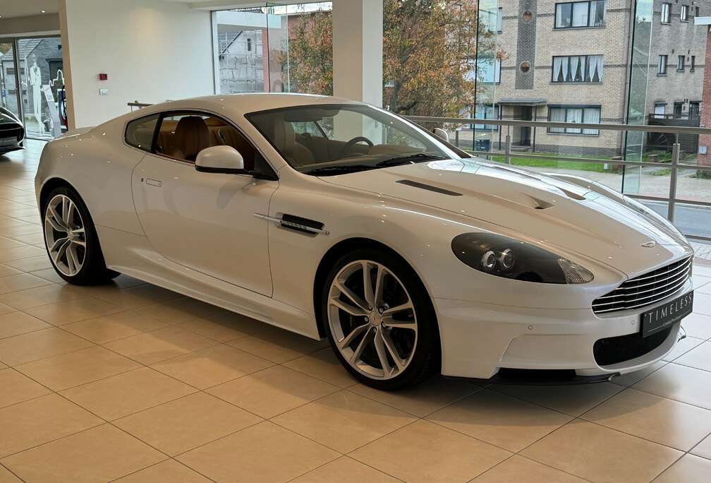 Aston Martin DBS V12