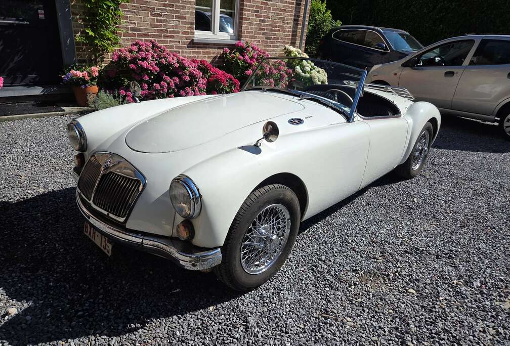 MG 1600