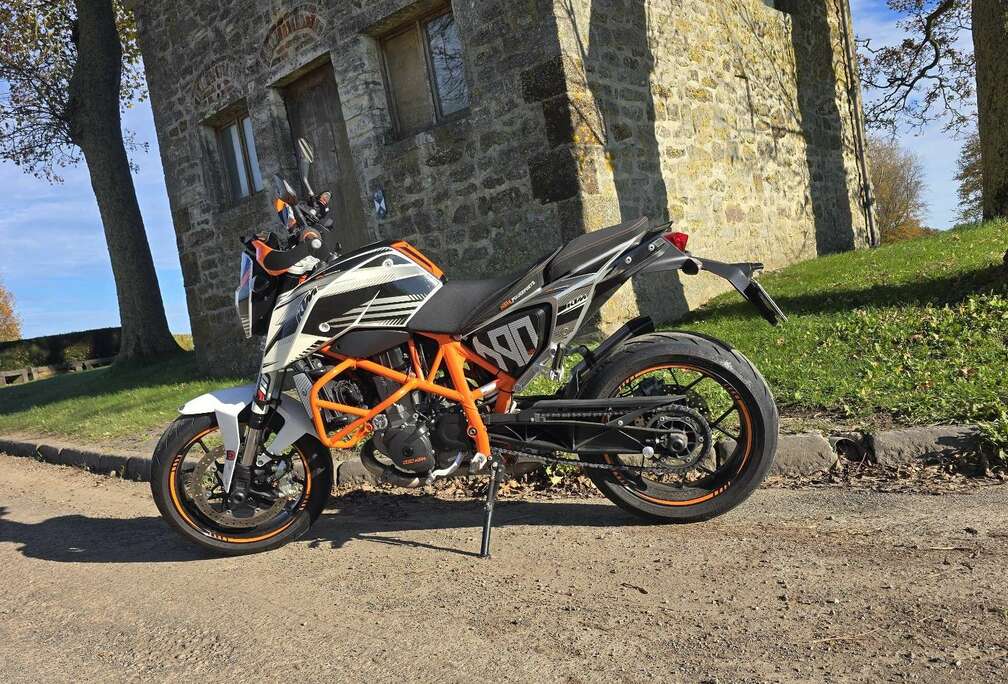 akrapovic