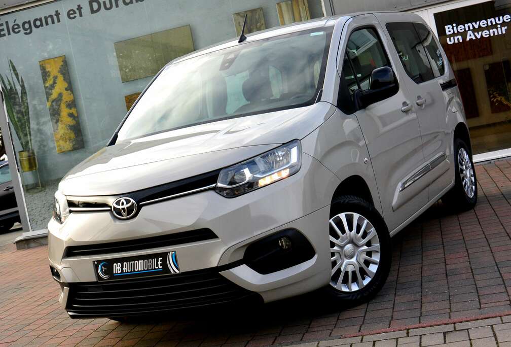 Toyota City Verso 1.2i*1ER PROP*5 PLC*CLIM*USB*GARANTIE*