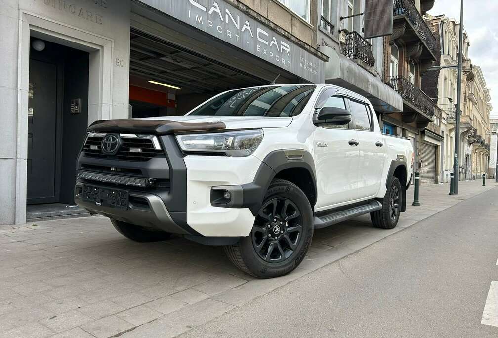 Toyota Hilux 2.8 D-4D 4WD Invincible