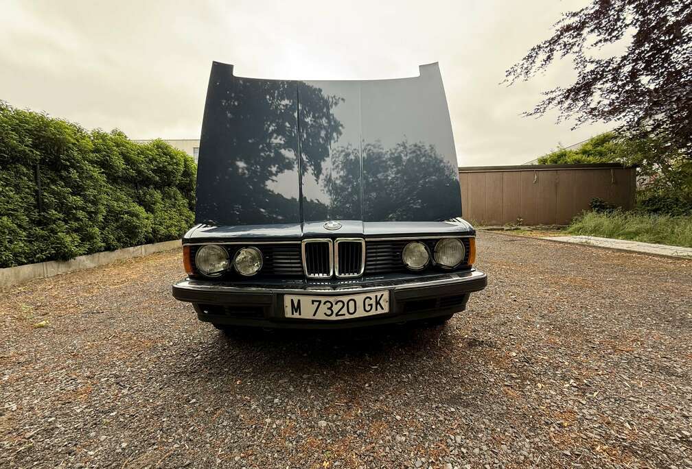 BMW 745iA Turbo