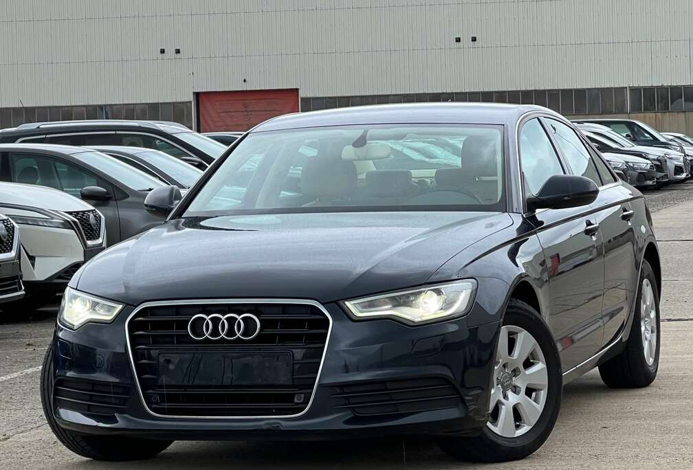 Audi 2.0 TDi/BOITE AUTO/FULLOPTIONS/ETAT NEUF/1PROP CAR