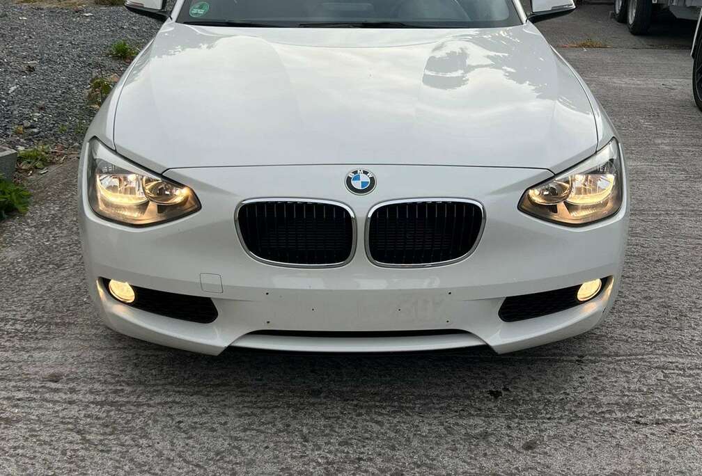 BMW 116i Black & White