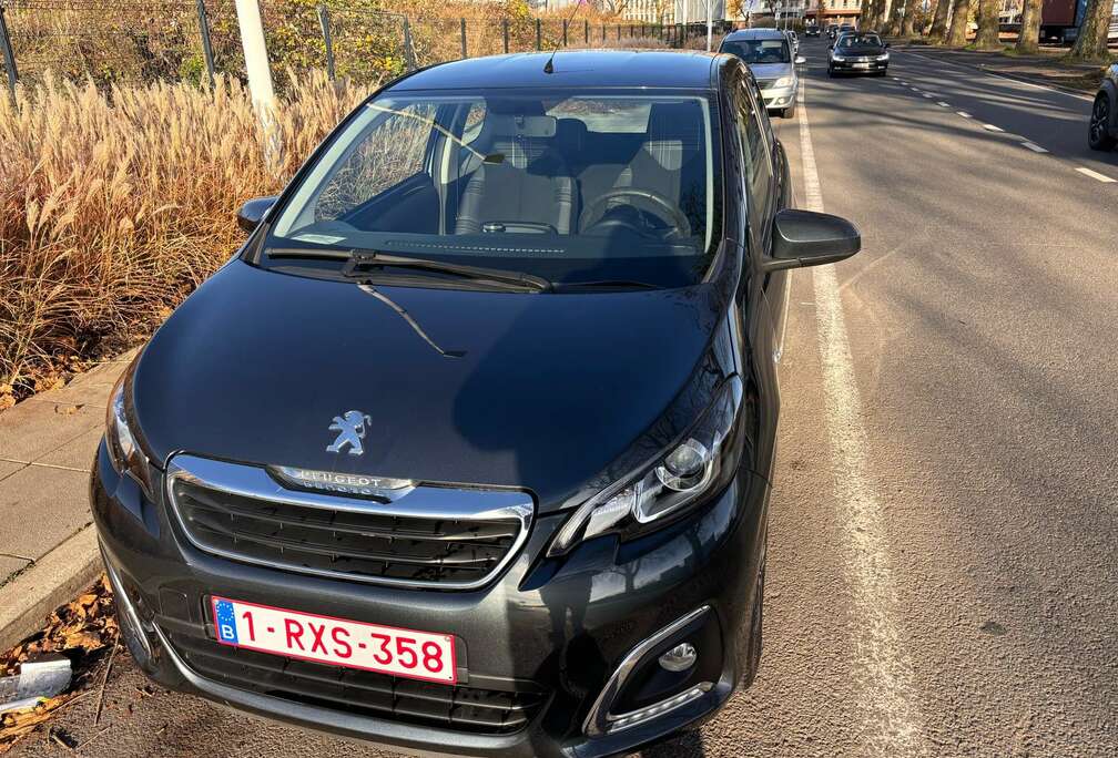 Peugeot 1.2 PureTech Top Allure