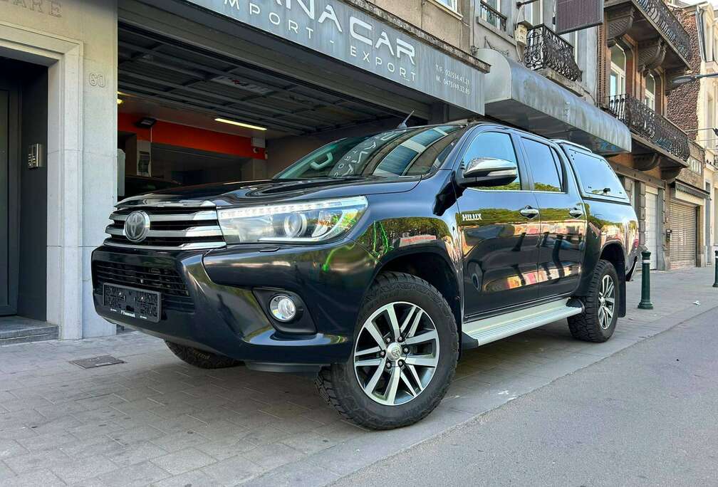 Toyota Hilux 2.4 D-4D 4WD Invincible